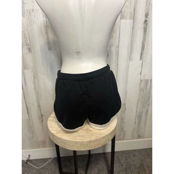 Black shorts - Picture 4 of 5